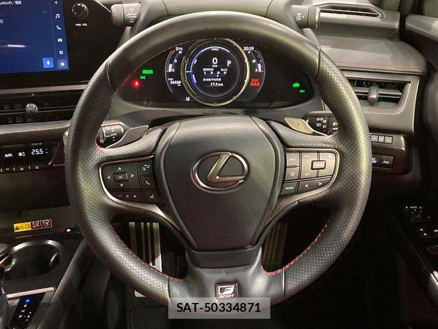Lexus UX 2023-11 7358587-10