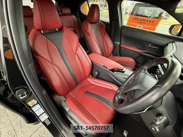 Lexus UX 2019-03 7455497-17