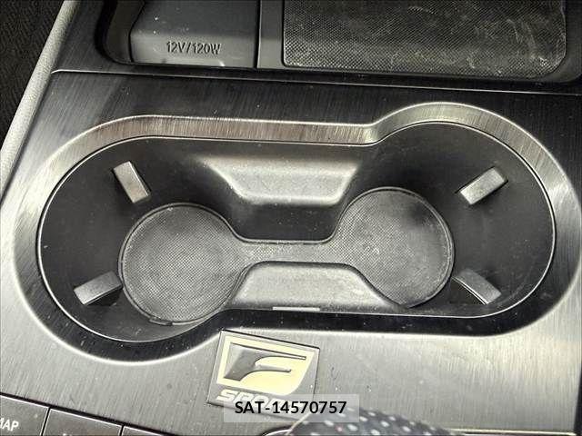 Lexus UX 2019-03 7455497-23