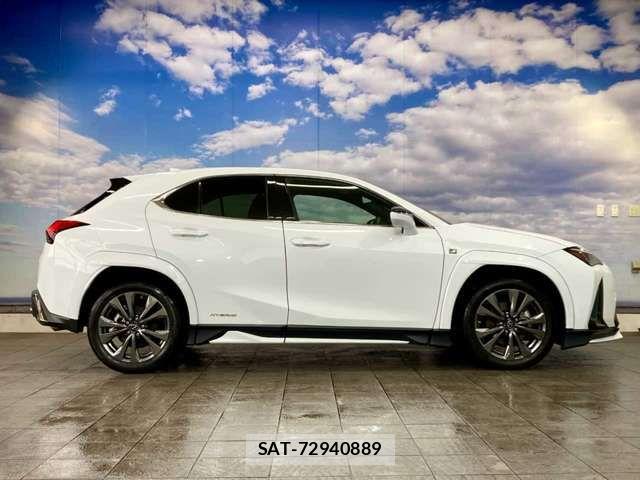 Lexus UX 2022-07 7617771-13