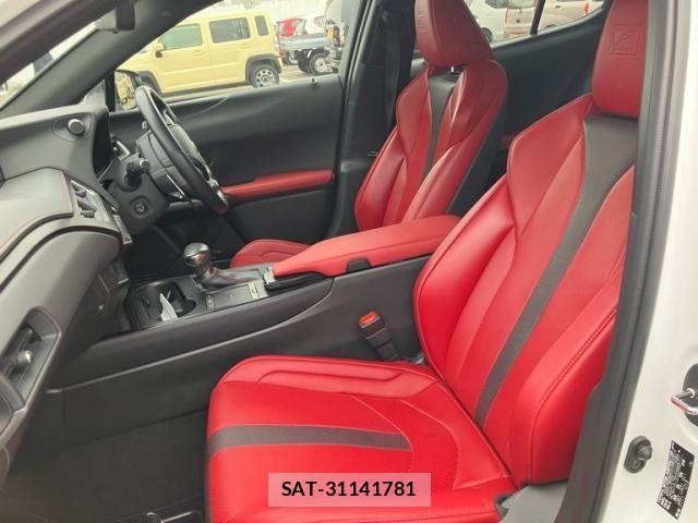 Lexus UX 2019-11 7617772-10