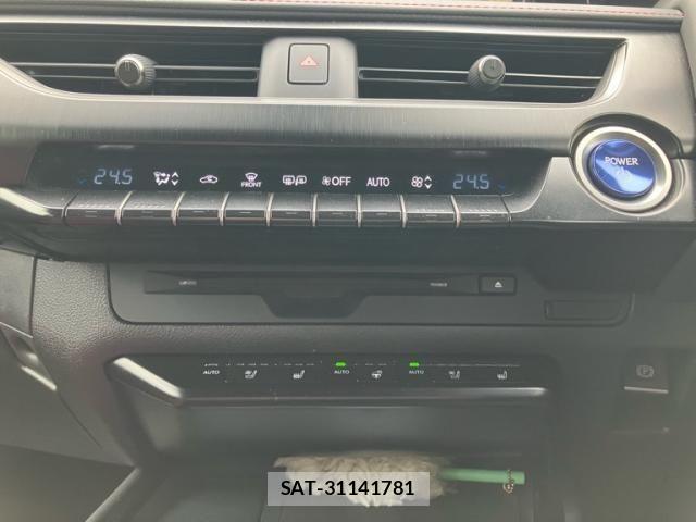Lexus UX 2019-11 7617772-18