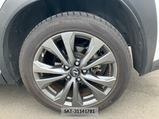 Lexus UX 2019-11 7617772-23