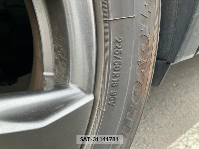 Lexus UX 2019-11 7617772-25