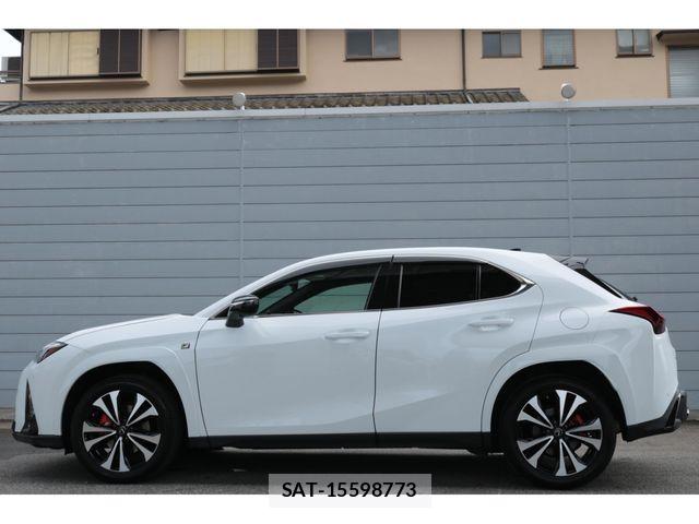Lexus UX 2023-11 7725237-12