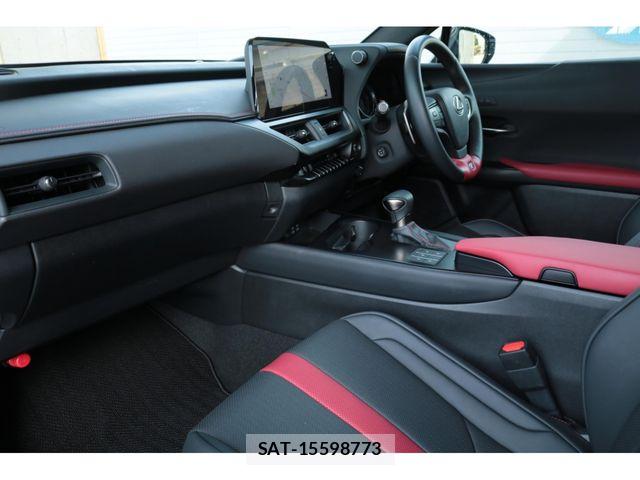 Lexus UX 2023-11 7725237-17