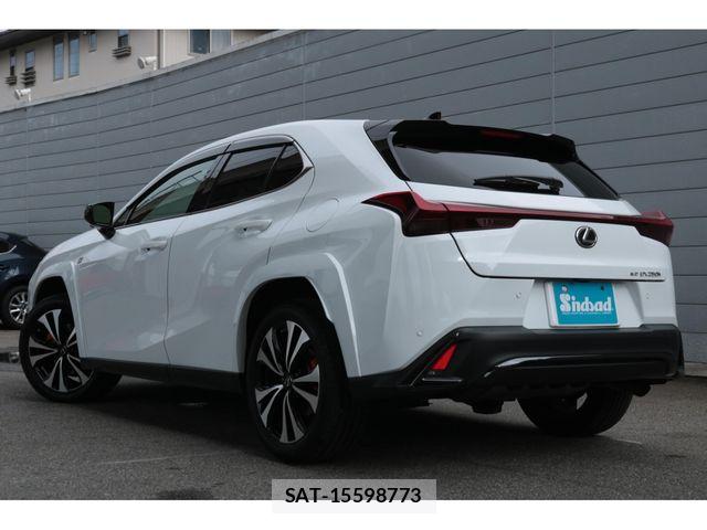 Lexus UX 2023-11 7725237-1