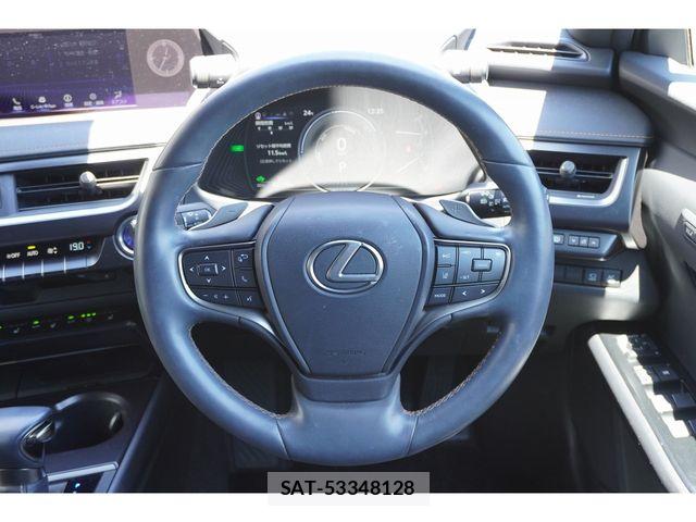 Lexus UX 2022-02 7725240-16