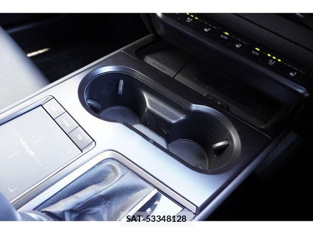 Lexus UX 2022-02 7725240-24