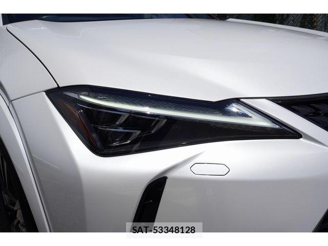 Lexus UX 2022-02 7725240-2