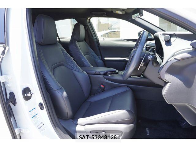Lexus UX 2022-02 7725240-8