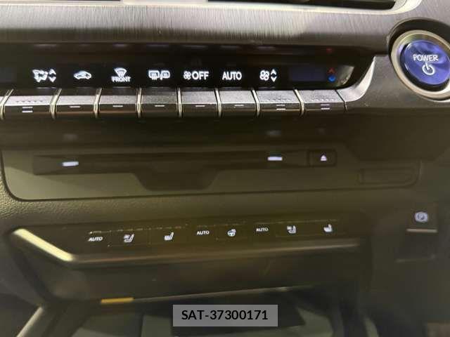 Lexus UX 2021-04 7877479-15