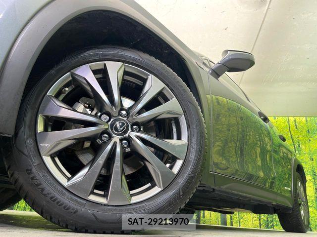 Lexus UX 2021-09 7962481-12