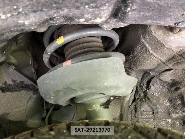 Lexus UX 2021-09 7962481-19