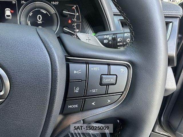 Lexus UX 2021-06 7979818-10