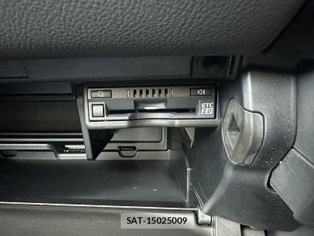 Lexus UX 2021-06 7979818-13