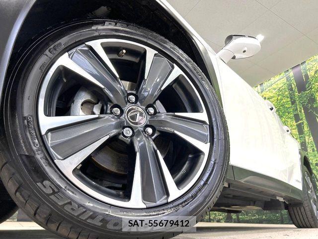 Lexus UX 2021-11 7979816-11