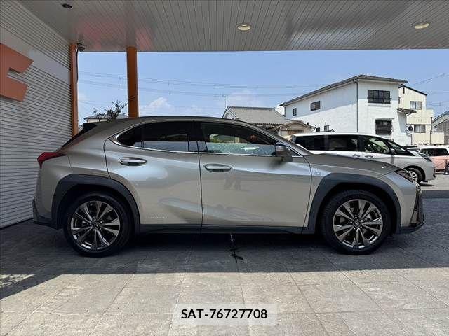 Lexus UX 2019-11 8208480-10