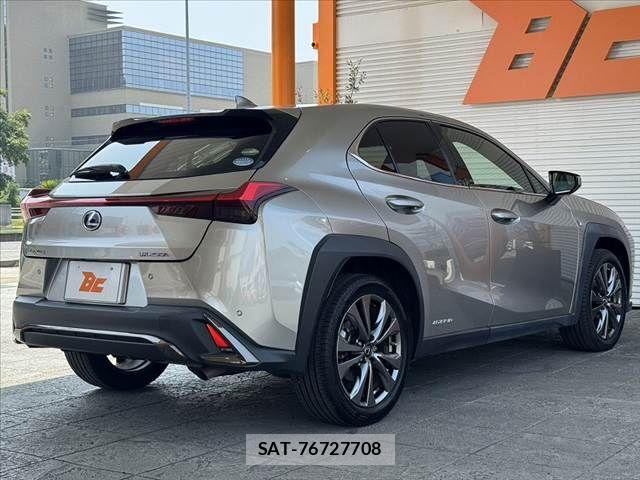 Lexus UX 2019-11 8208480-12