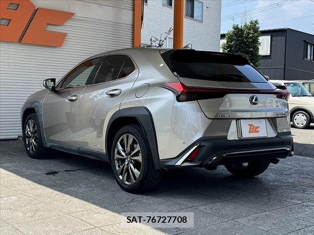 Lexus UX 2019-11 8208480-14