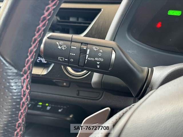Lexus UX 2019-11 8208480-25