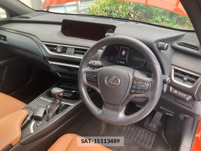 Lexus UX 2019-09 8413351-11