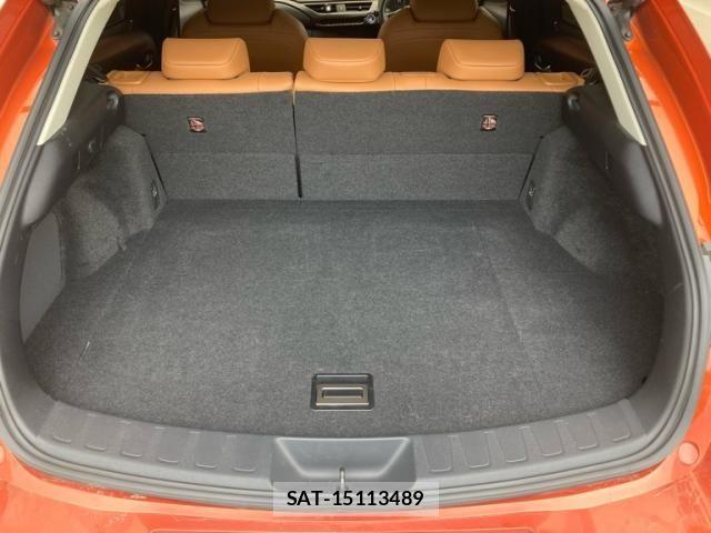 Lexus UX 2019-09 8413351-18