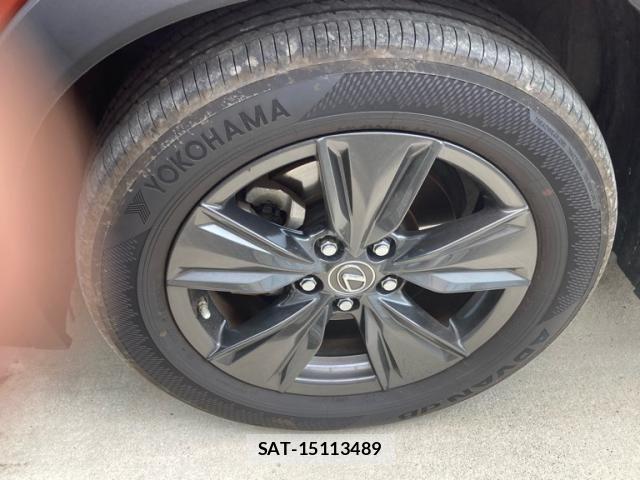 Lexus UX 2019-09 8413351-4