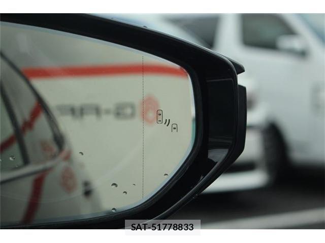 Lexus UX 2019-02 8413352-3