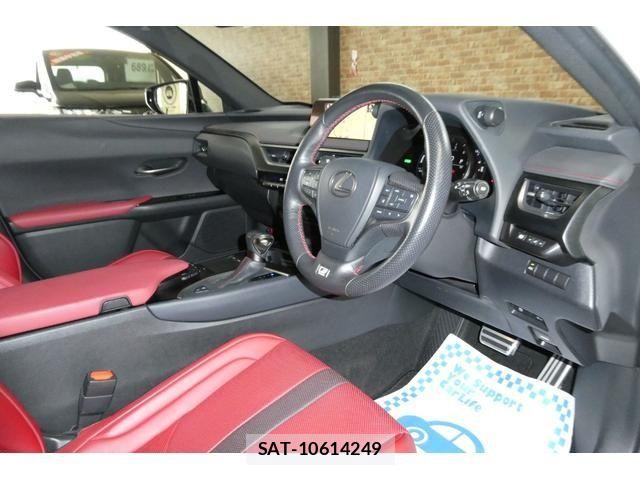 Lexus UX 2019-08 8562505-3