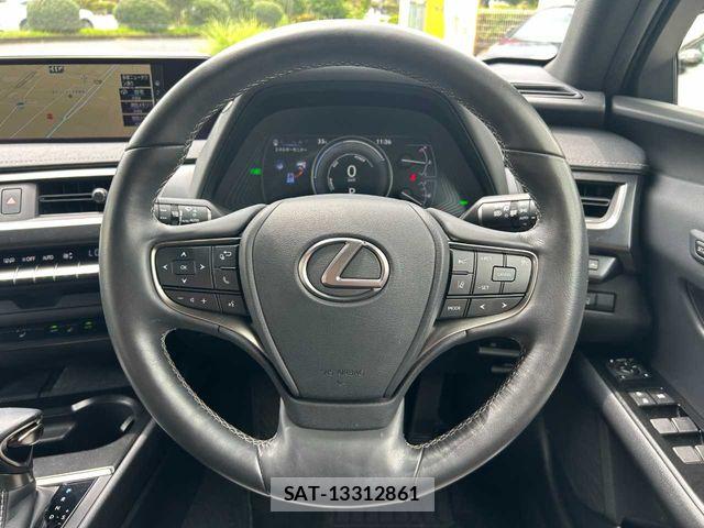 Lexus UX 2019-08 8562506-15