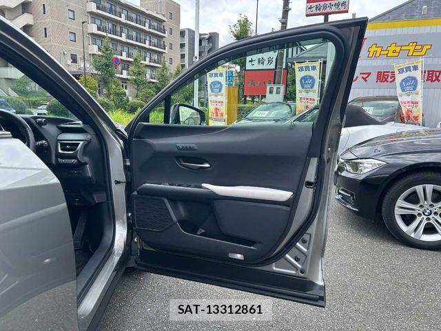 Lexus UX 2019-08 8562506-25
