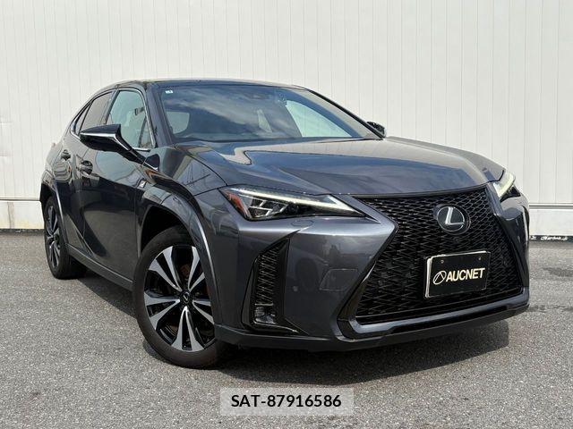 Lexus UX 2023-01 8666435-0
