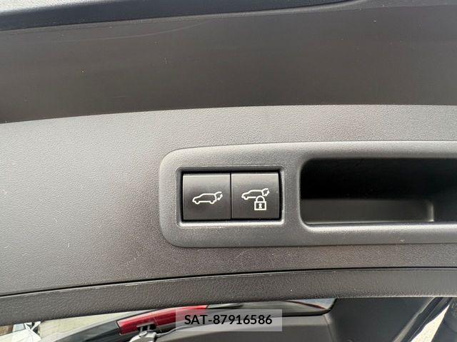Lexus UX 2023-01 8666435-24