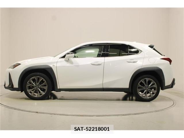 Lexus UX 2023-07 8743547-9