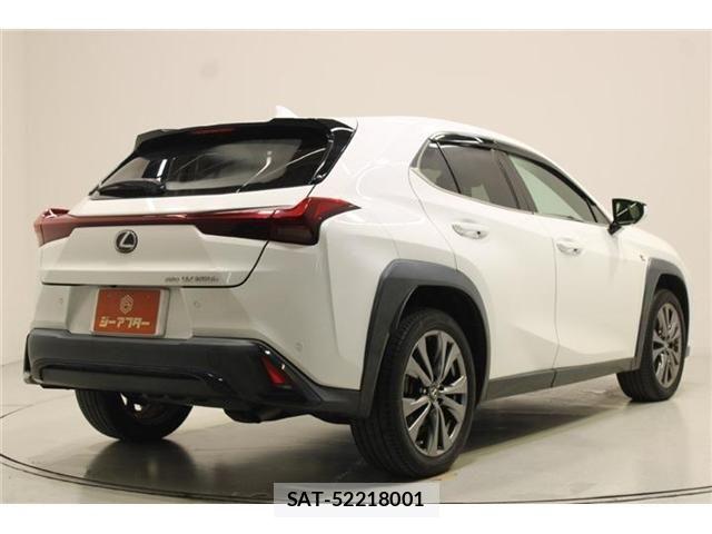 Lexus UX 2023-07 8743547-12