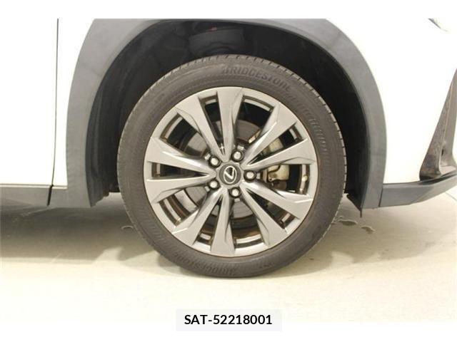 Lexus UX 2023-07 8743547-22