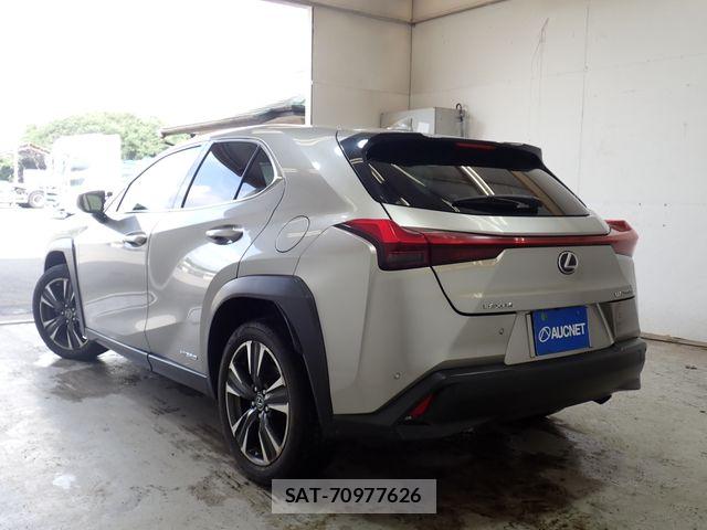 Lexus UX 2019-11 8796528-2
