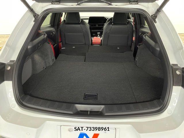 Lexus UX 2023-06 8849620-9