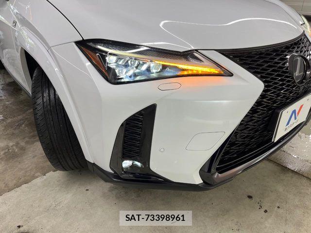 Lexus UX 2023-06 8849620-11