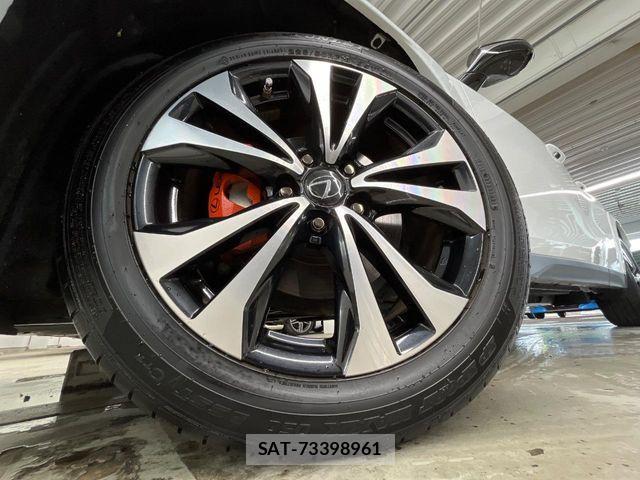 Lexus UX 2023-06 8849620-12