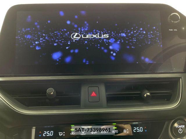 Lexus UX 2023-06 8849620-3