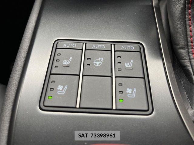 Lexus UX 2023-06 8849620-5