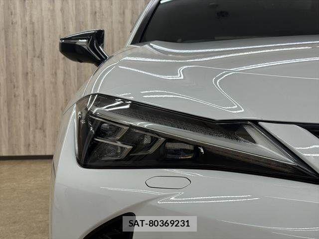 Lexus UX 2023-05 8880578-23