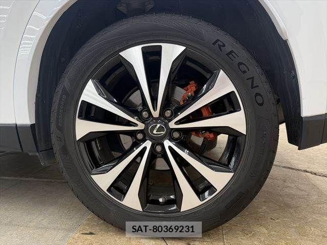 Lexus UX 2023-05 8880578-27