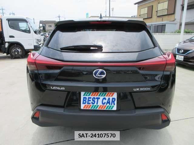Lexus UX 2022-02 1176771-6
