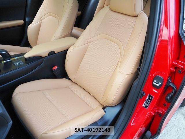 Lexus UX 2024-01 2211043-12