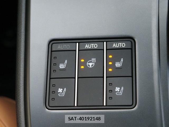 Lexus UX 2024-01 2211043-24
