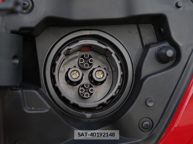 Lexus UX 2024-01 2211043-27