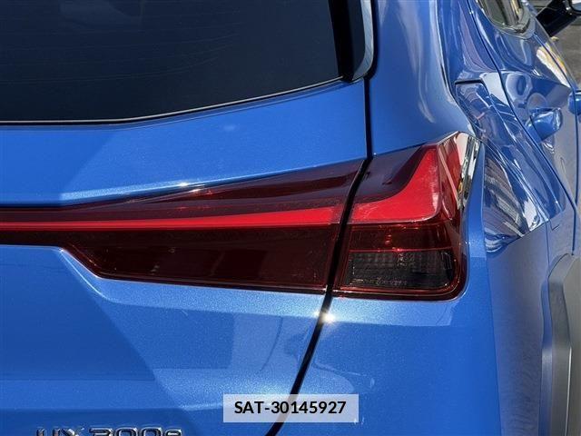 Lexus UX 2021-06 2963204-12
